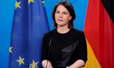 La ministre allemande des Affaires étrangères Annalena Baerbock promeut le partenariat euro-africain depuis le Sénégal