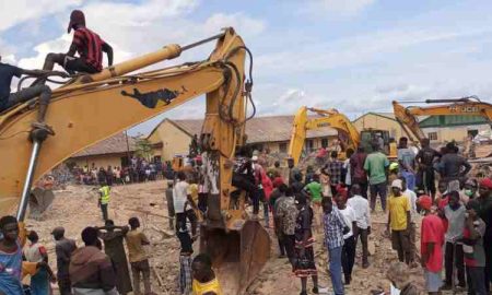 Un bâtiment scolaire s'effondre au Nigeria...Tuant au moins 16 élèves